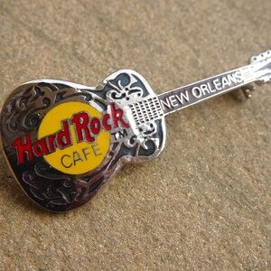 Hard Rock Cafe New Orleans Louisiana Basic Guitar Collectible Novelty Pin Brooch